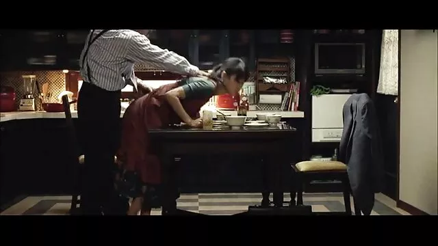 Mẹ tôi bị trói-Derrick Pierce, Holly xlxx nhật bản Hart